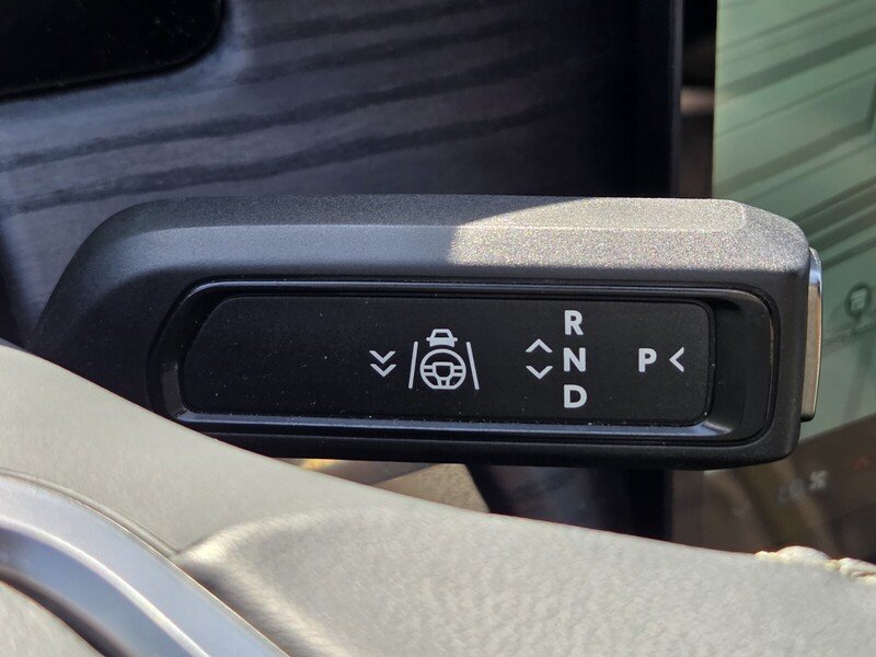 Used 2024  Rivian Adventure image 32