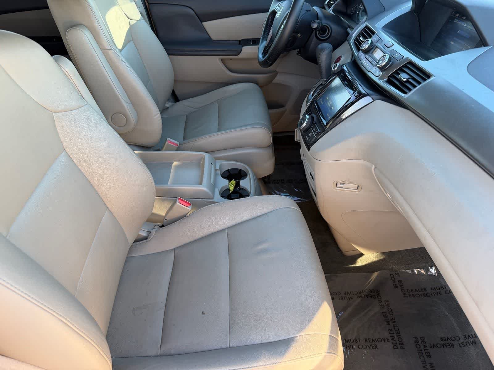 Used 2016 White Honda Touring Elite image 12