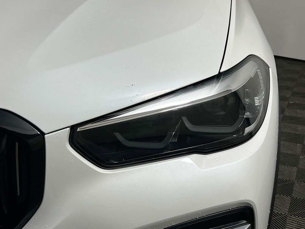 Used 2023 White BMW xDrive40i image 11