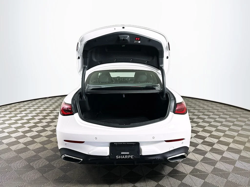 Used 2025 Polar White Mercedes-Benz CLE 300 image 28