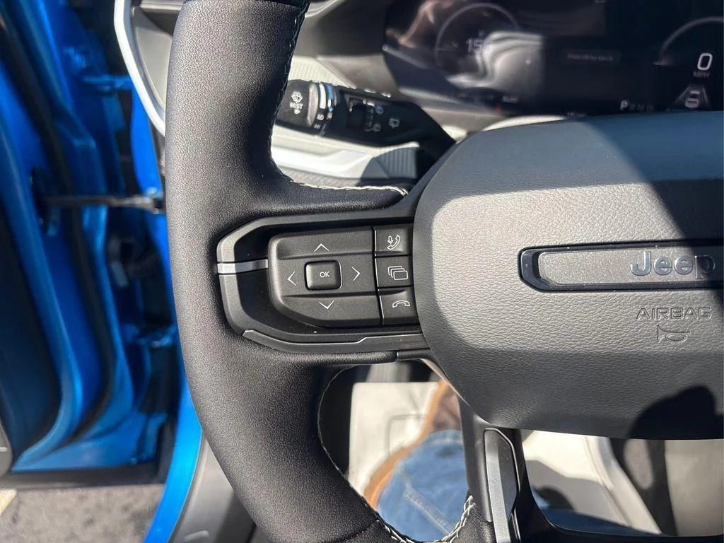 New 2026 Hydro Blue Pearlcoat Jeep Limited image 25