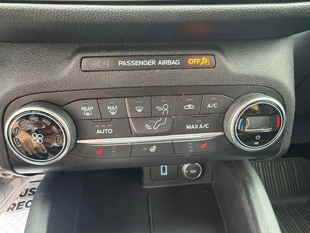 Used 2020 White Ford SEL image 22