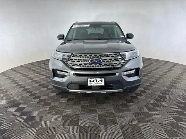 Used 2023 Gray Ford Limited image 3