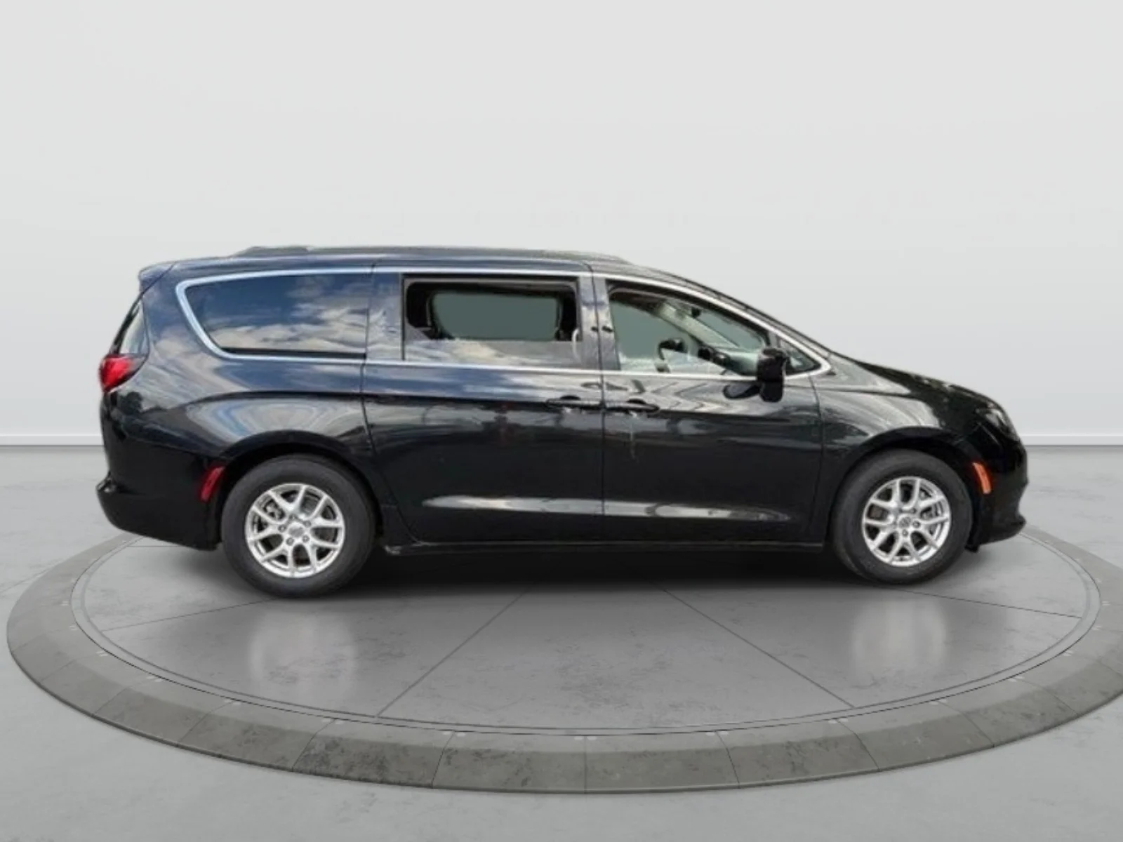 Used 2021 Black Chrysler LXI image 6