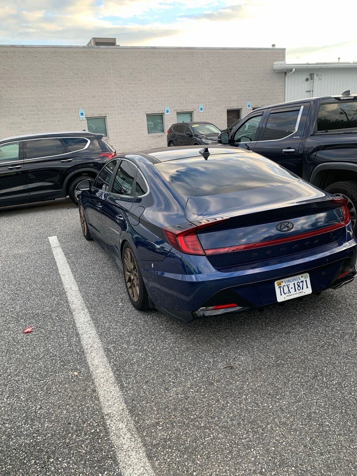 Used 2022 Blue Hyundai Limited image 2