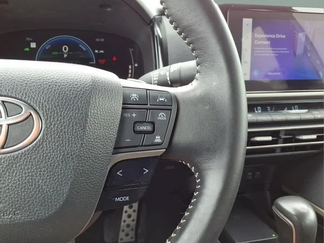 Used 2025 White Toyota SE image 22