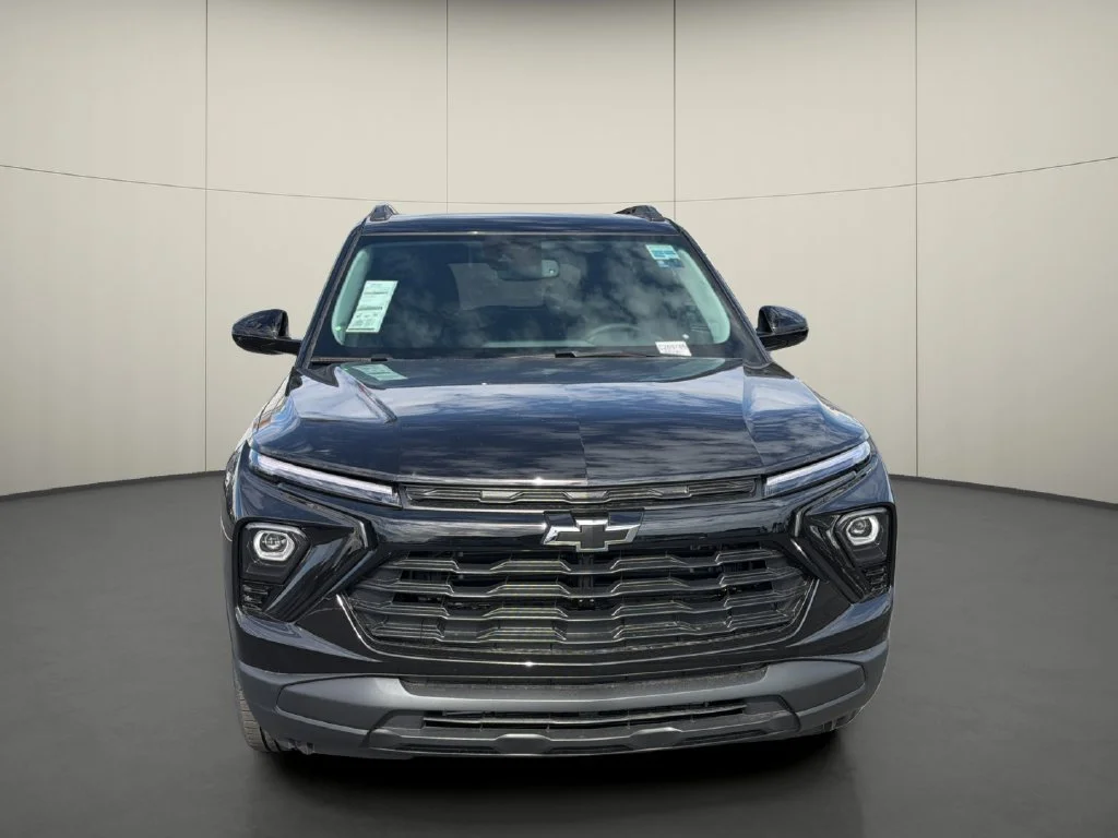 New 2026 Mosaic Black Metallic Chevrolet LT image 2