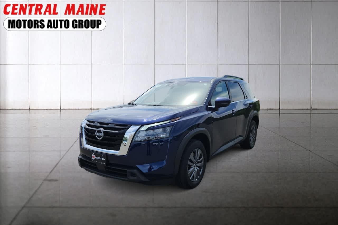 2025 Nissan Pathfinder SV