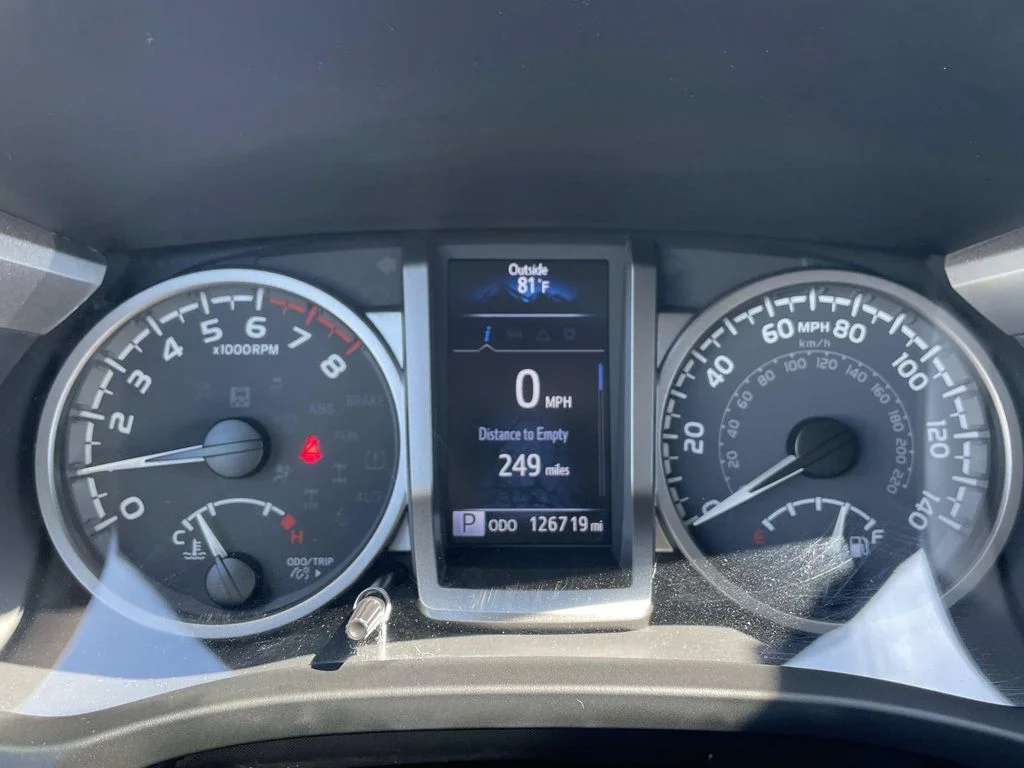 Used 2022 Gray Toyota SR5 image 24
