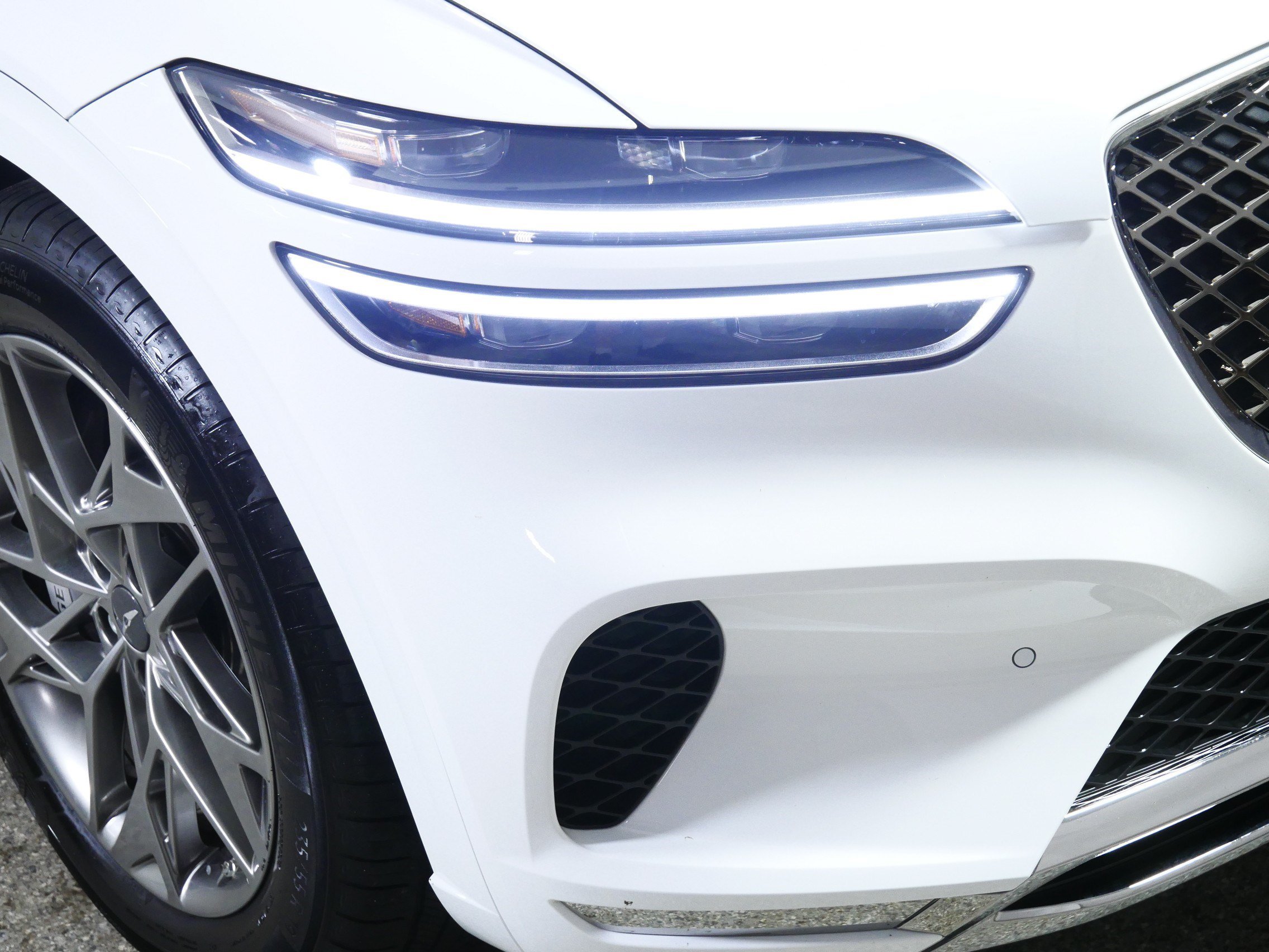Certified Used 2025 Alta White Genesis 2.5T image 16