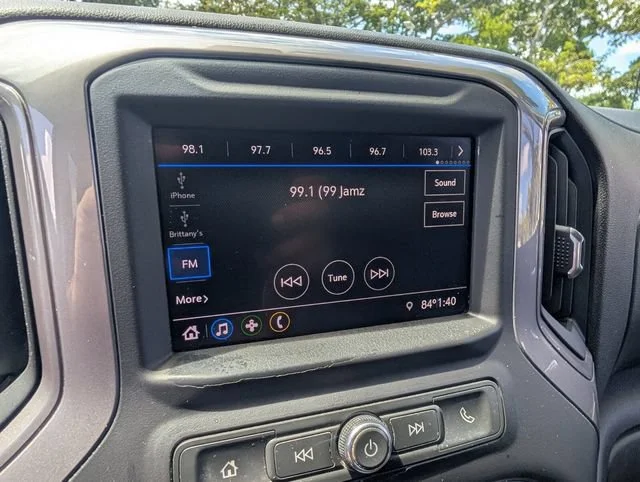 Used 2020 Summit White Chevrolet WT image 23