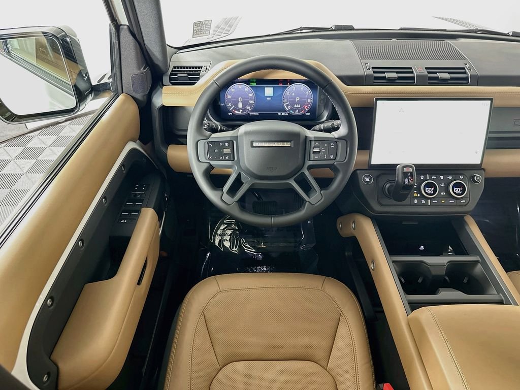 New 2026 Fuji White Land Rover X-Dynamic SE image 25