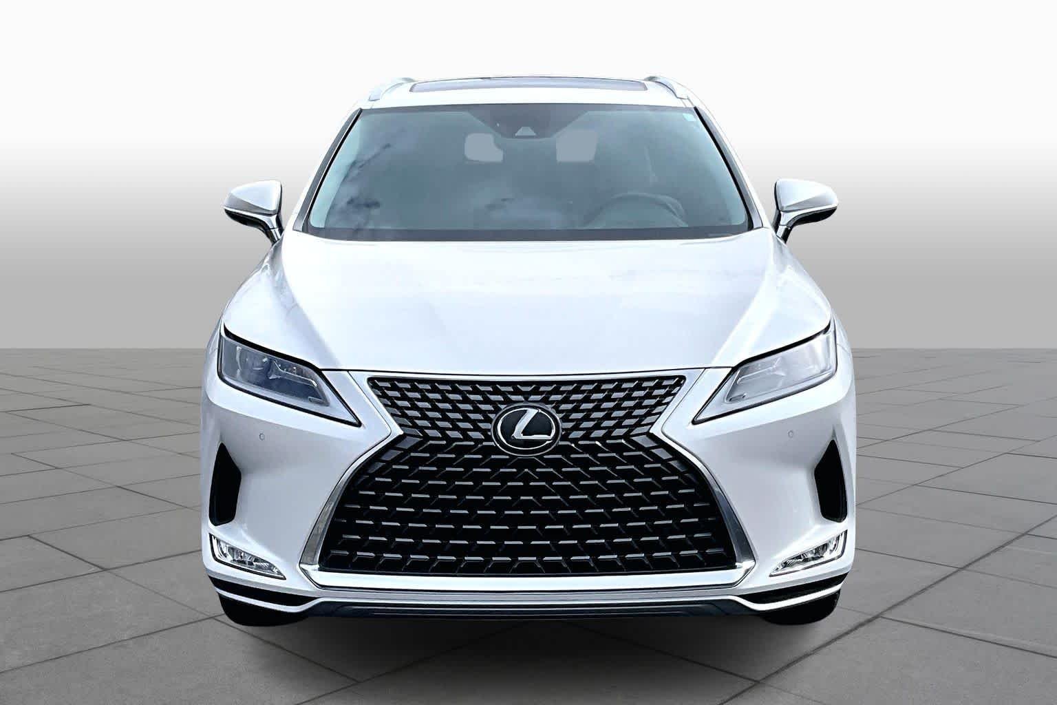 Used 2022 Eminent White Pearl Lexus  image 4