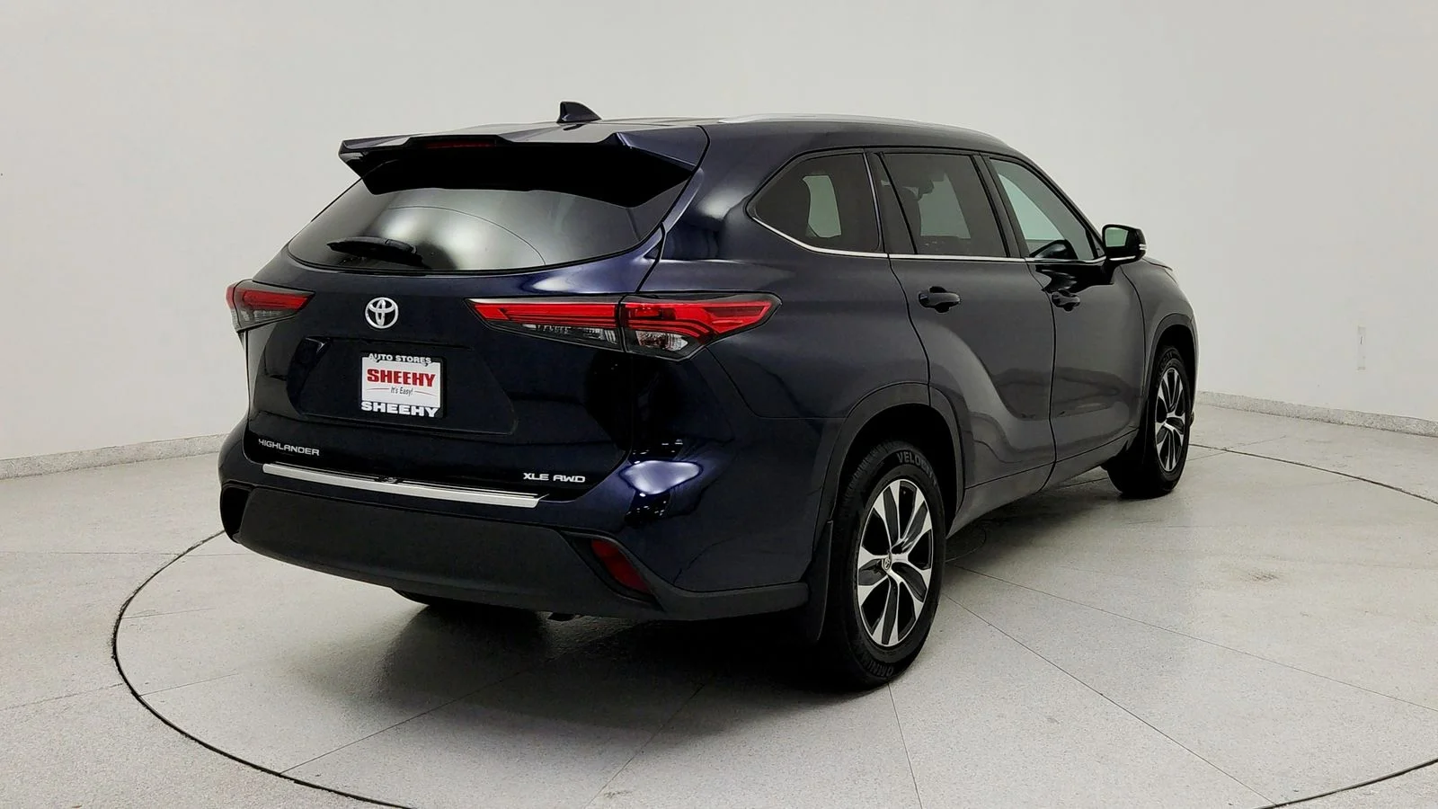 Used 2022  Toyota XLE image 6