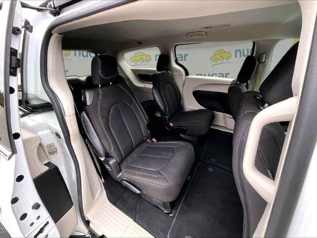 Used 2024 White Chrysler LX image 16