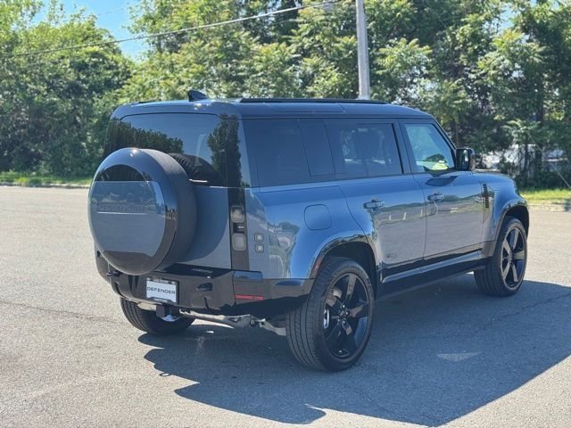 New 2026 Tasman Blue LAND ROVER X-Dynamic SE image 5