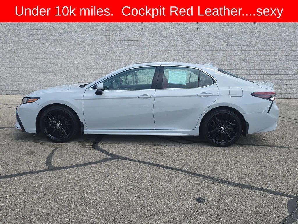 Used 2022 White Toyota XSE image 10