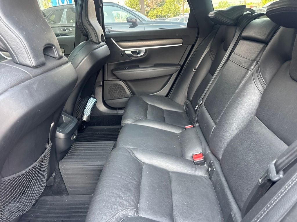 Used 2020 Black Volvo T6 AWD image 18