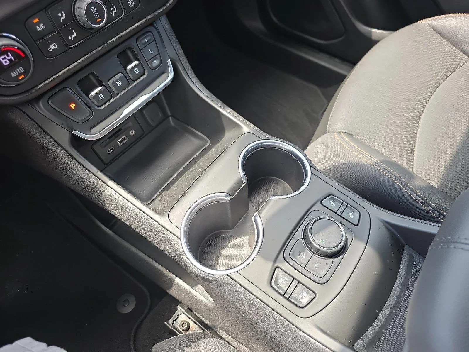 Used 2020 SUMMIT WHITE GMC SLT image 17