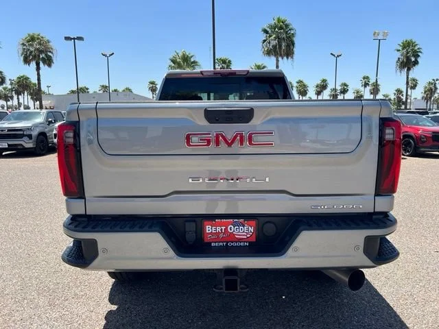 Used 2025 Sterling Metallic GMC Denali image 6