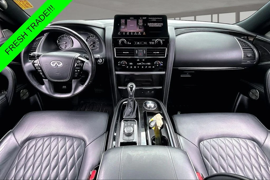 Used 2024 White INFINITI Sensory image 7