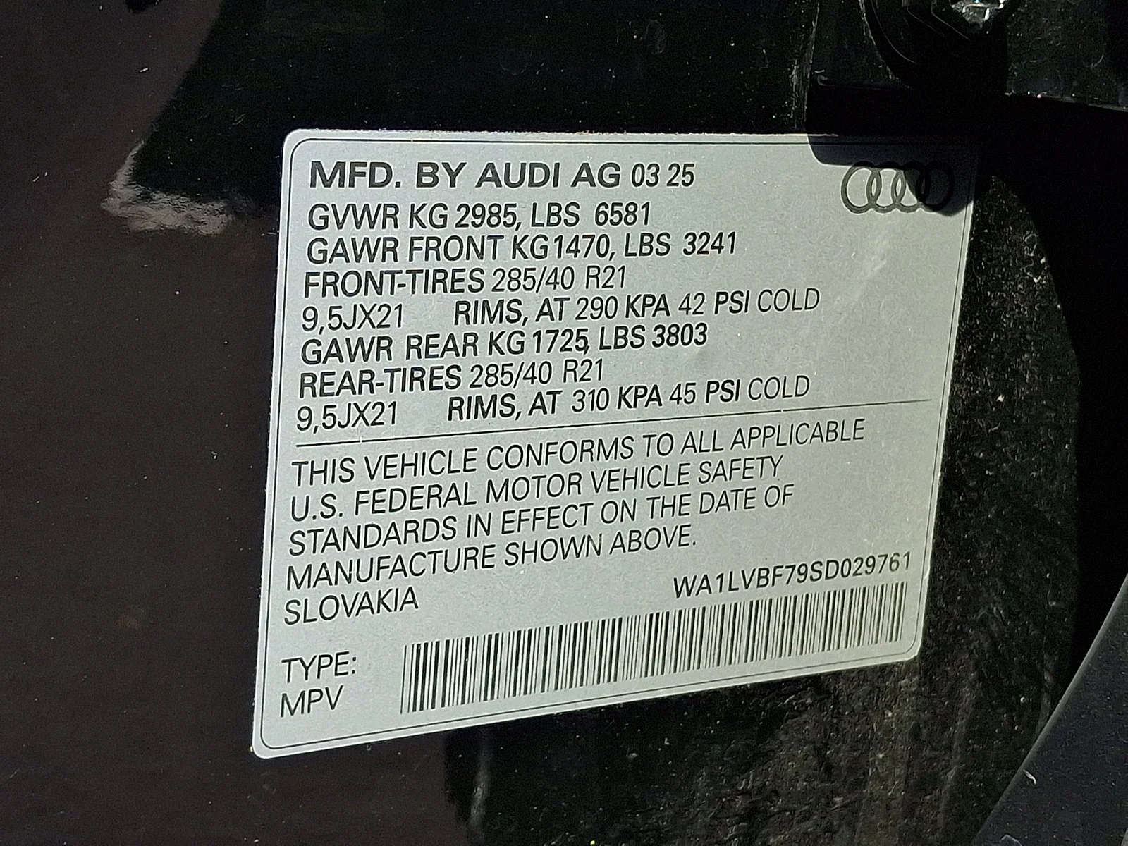 Used 2025 Mythos Black Metallic   0E0e Audi Premium Plus image 27