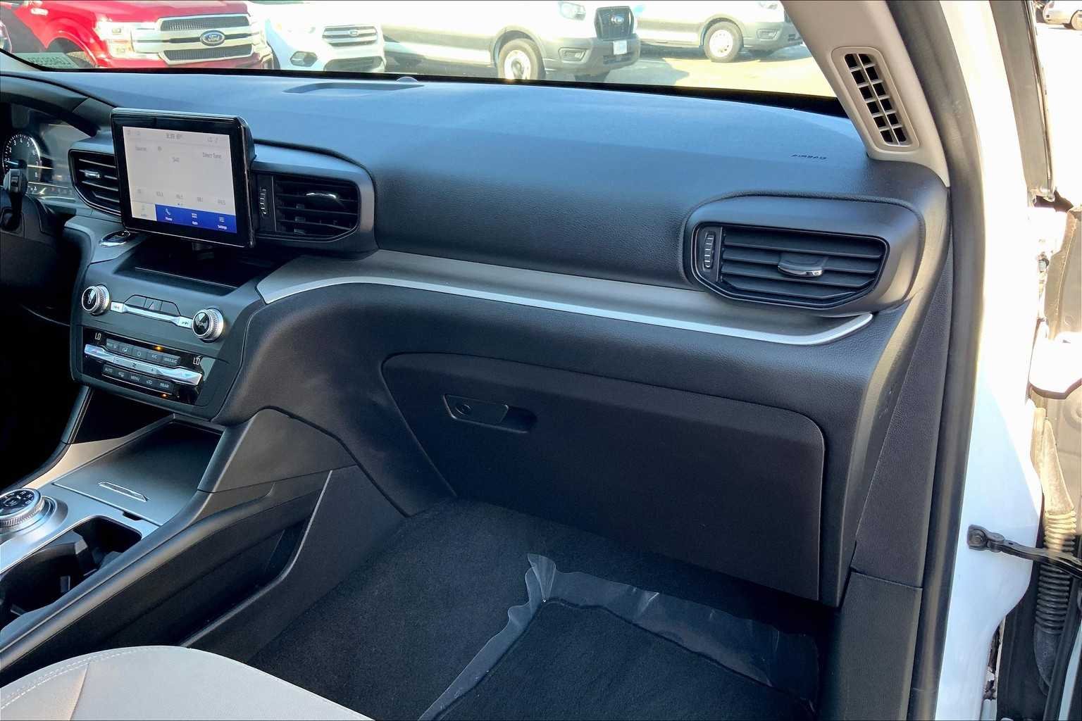 Used 2020 Oxford White Ford XLT image 17