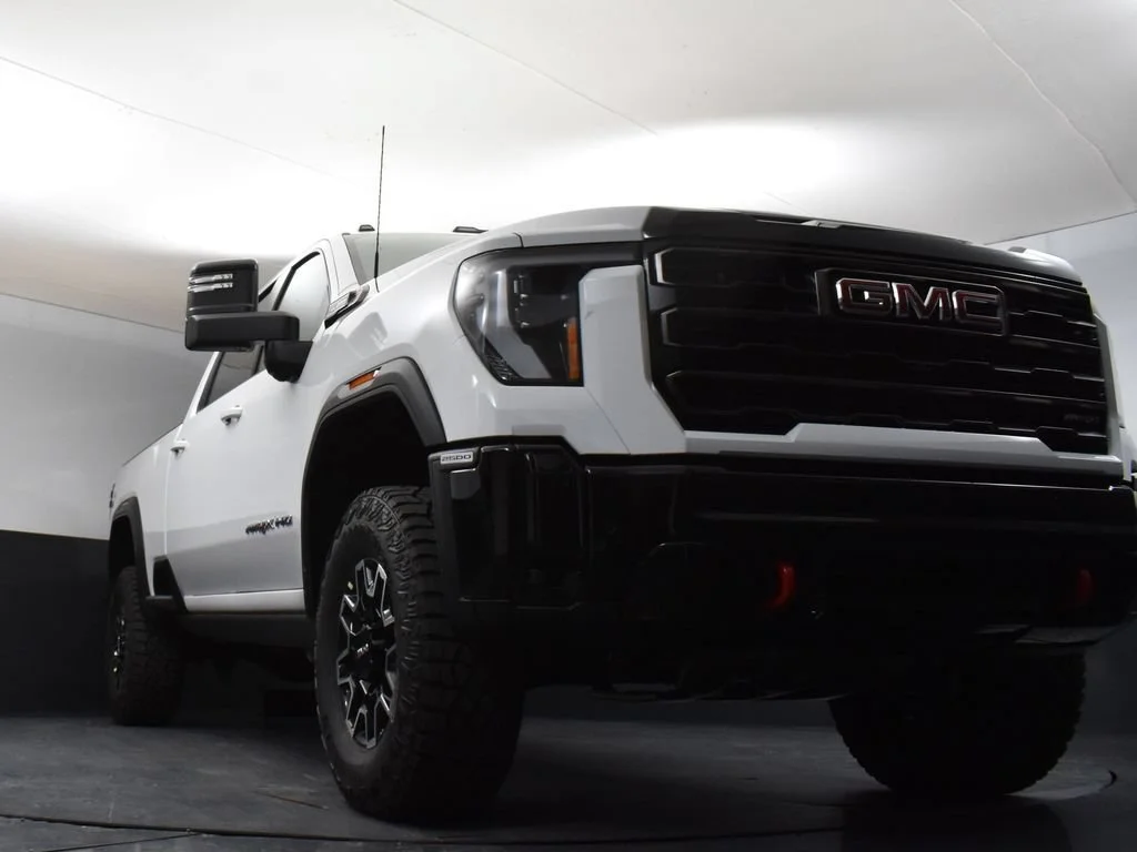 New 2026 Summit White GMC AT4X image 28