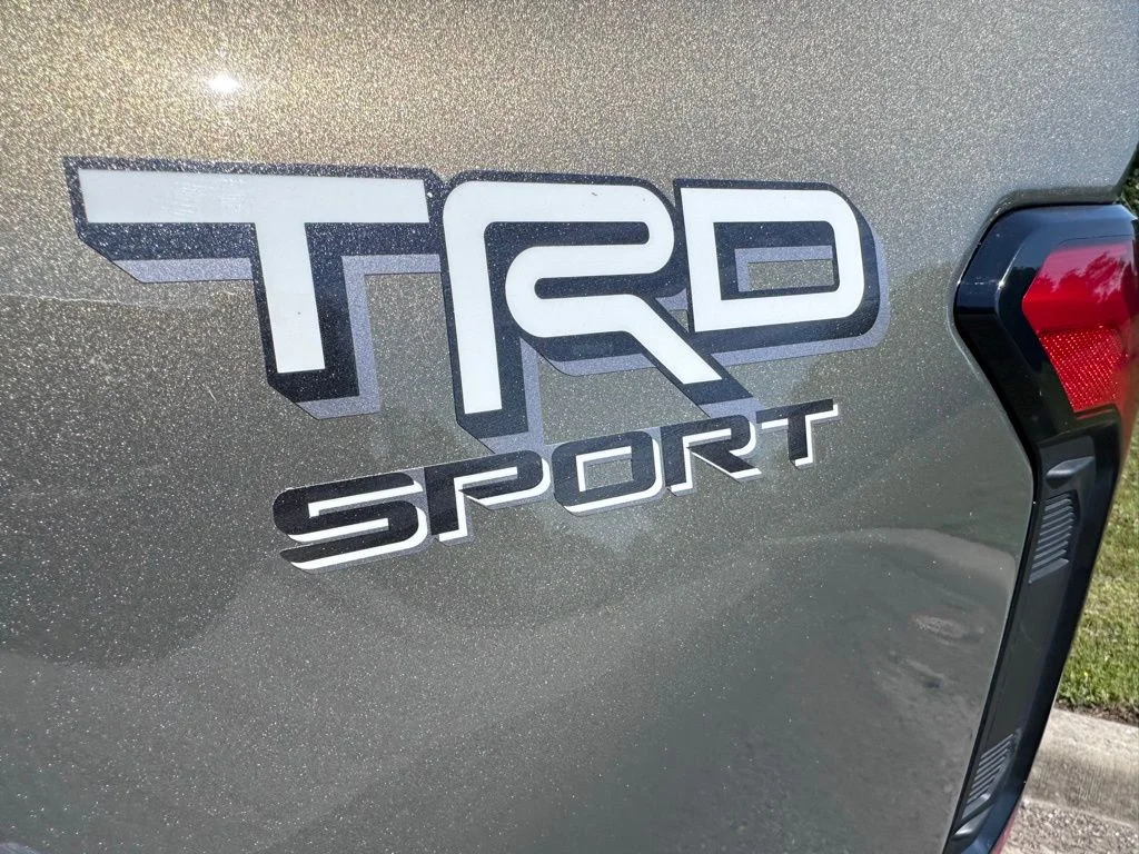 2025 Toyota Tacoma TRD Sport - Photo 10