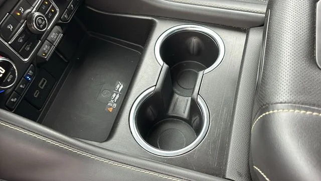 Used 2023 Gray Chevrolet Premier image 21