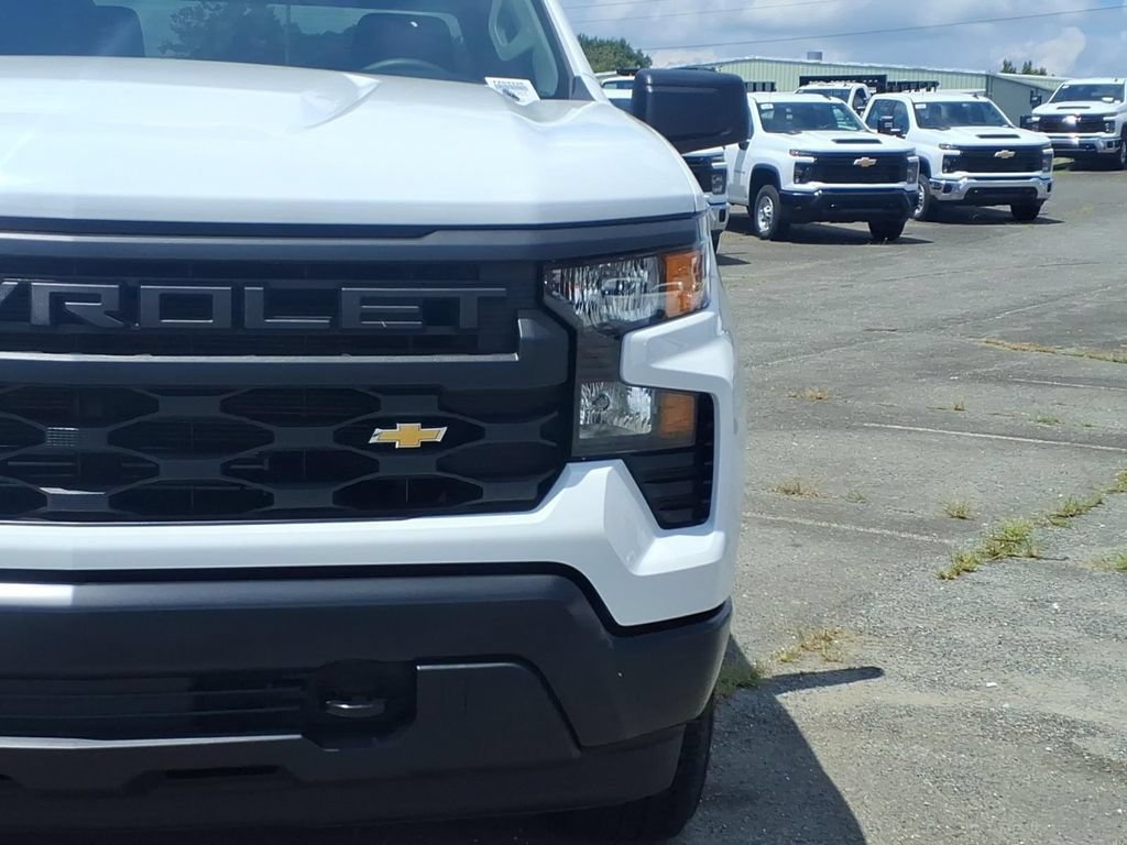 New 2026 Summit White Chevrolet WT image 24