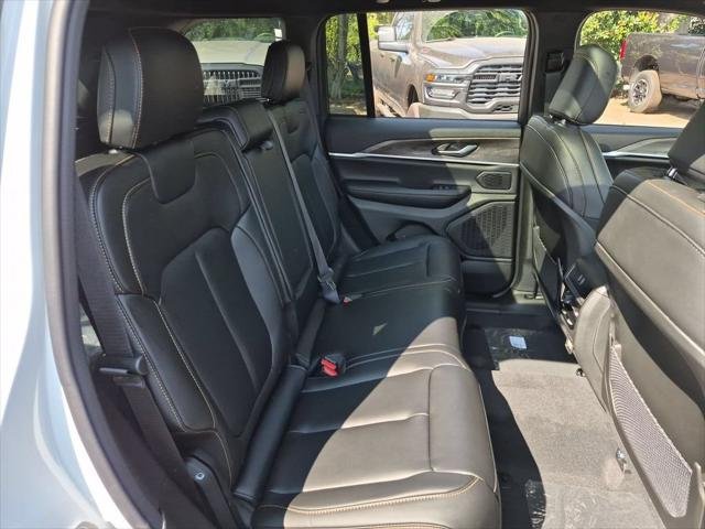New 2026 Bright White Clear-Coat Exterior Paint Jeep 85th Anniversary Edition image 15