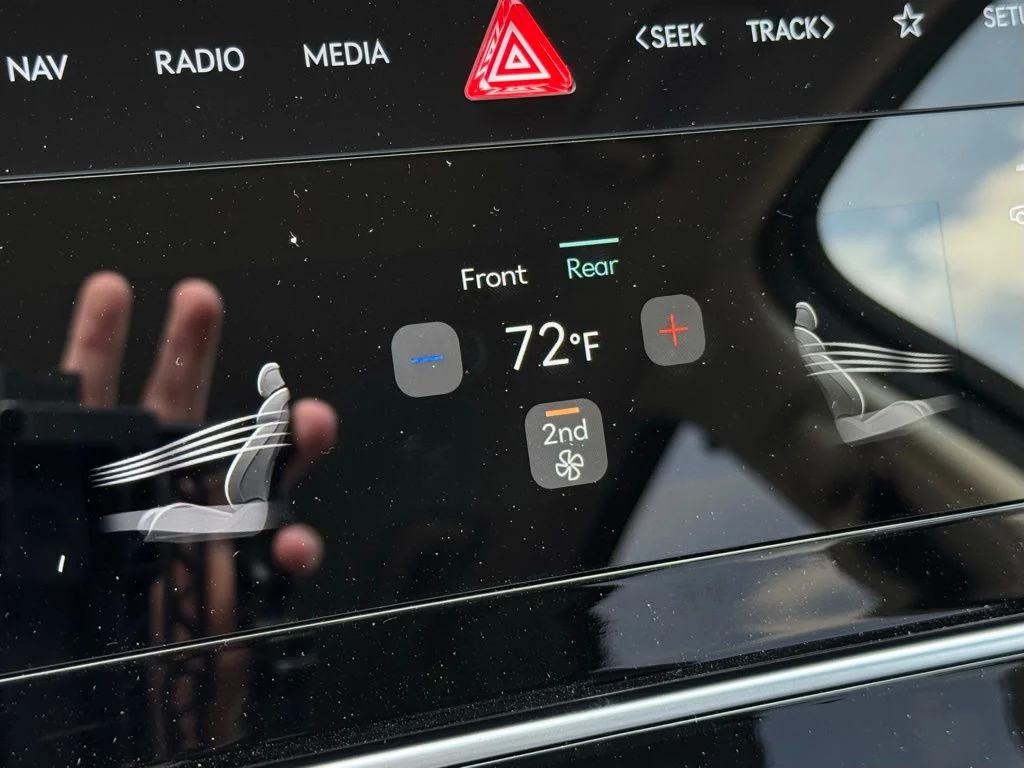 2025 GENESIS GV80 Standard - Photo 32