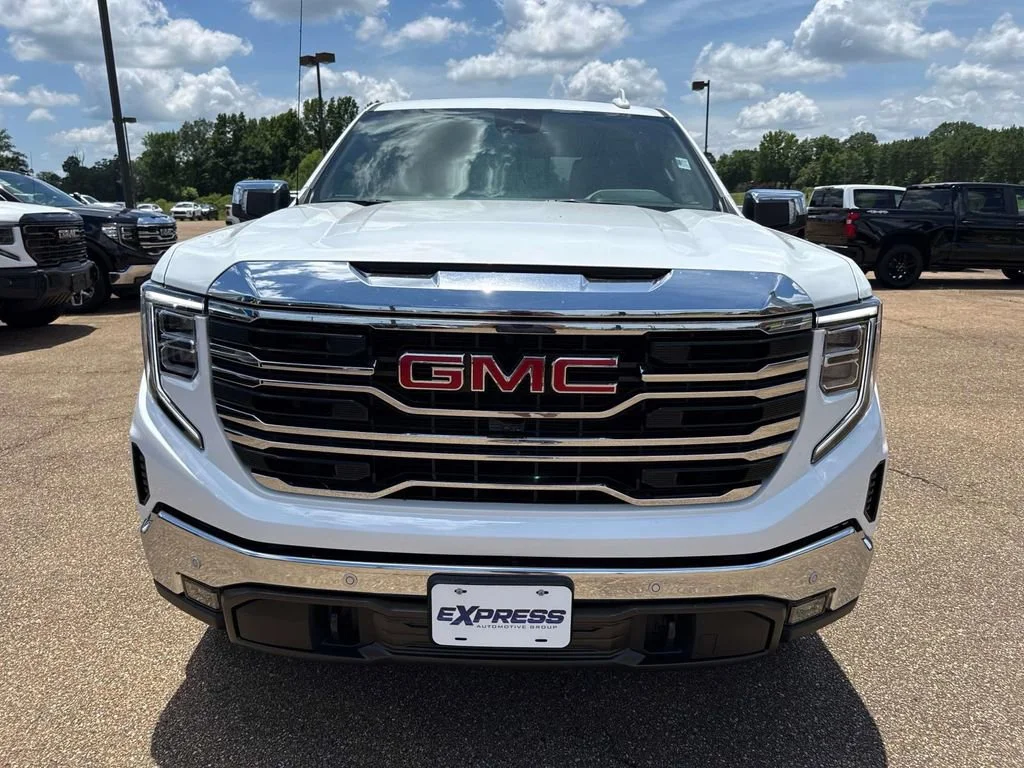 2026 GMC Sierra 1500 SLT - Photo 3
