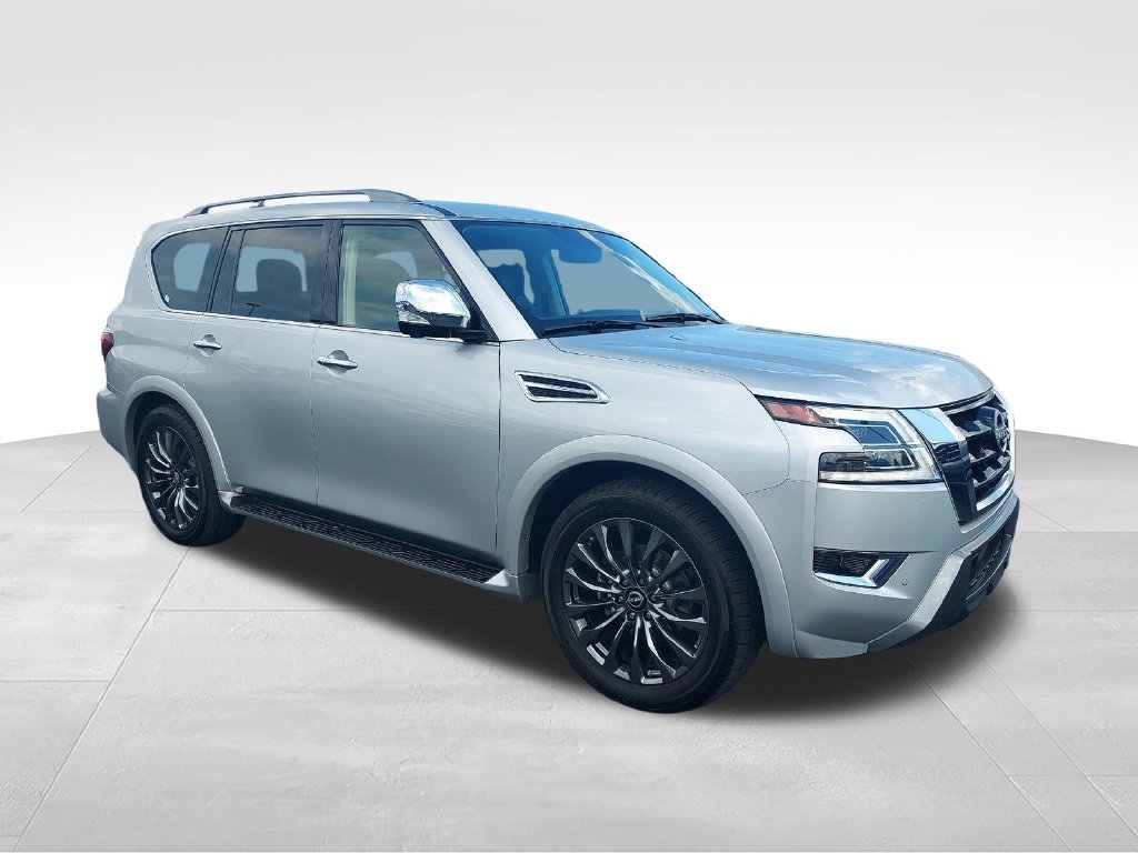 Used 2023 Silver Nissan Platinum image 7