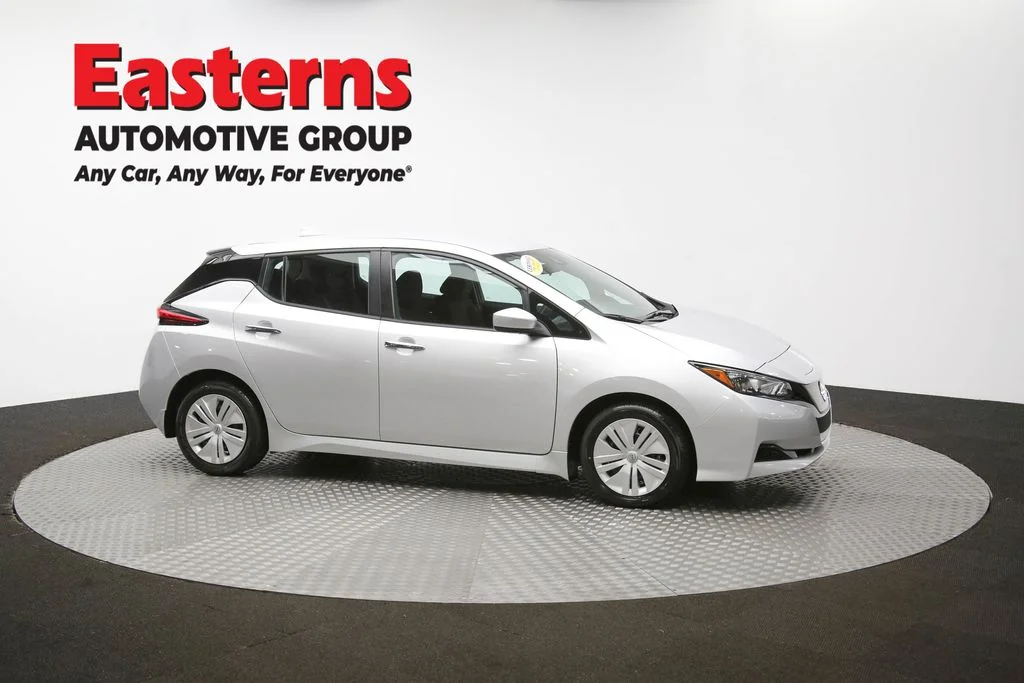 Used 2023 Silver Nissan S image 42