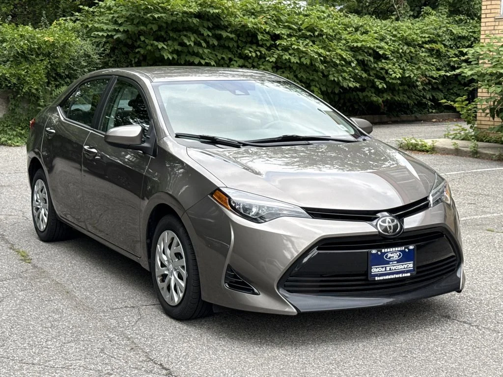 Used 2018 Falcon Gray Metallic Toyota LE image 9