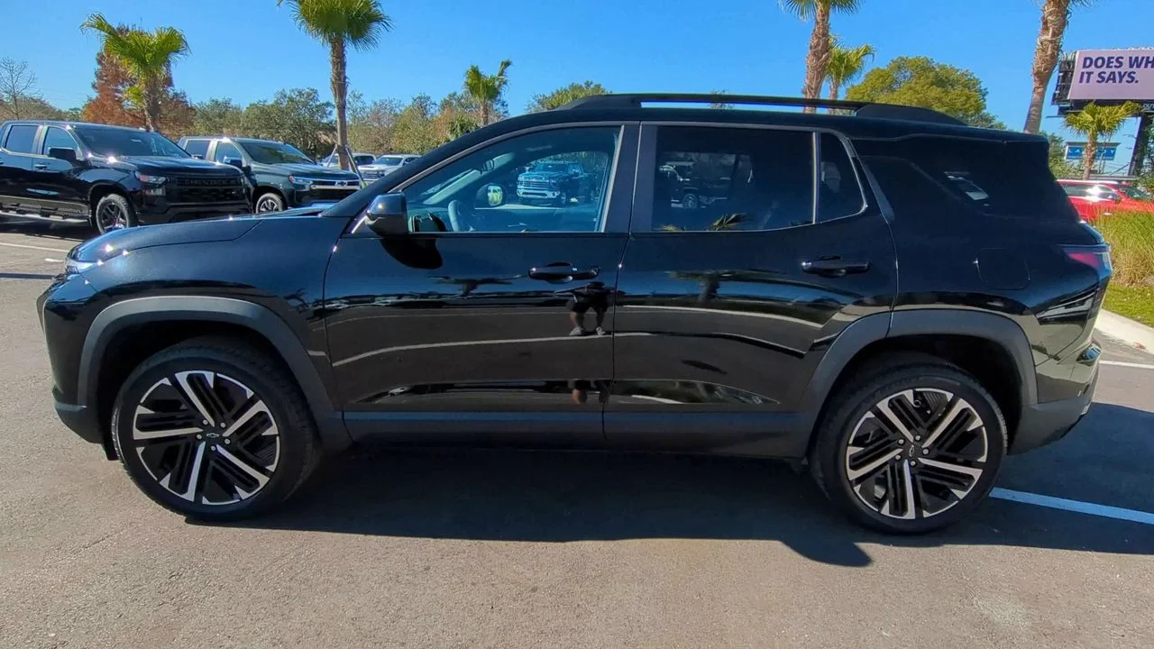 New 2026 Mosaic Black Metallic Chevrolet RS image 38