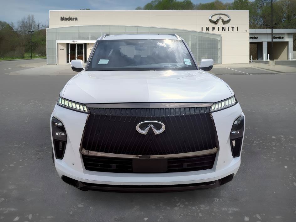 New 2027 Radiant White INFINITI AUTOGRAPH image 2