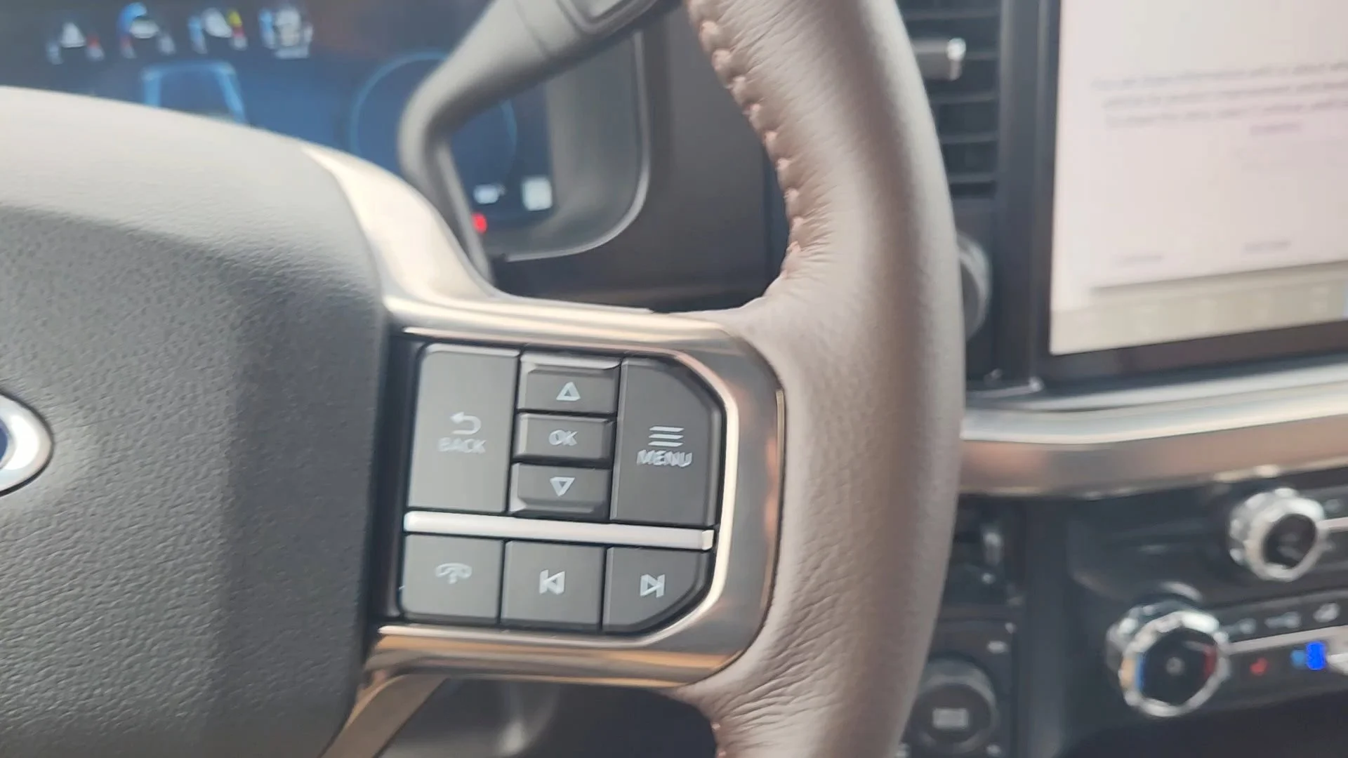 New 2026 Agate Black Metallic Ford King Ranch image 10