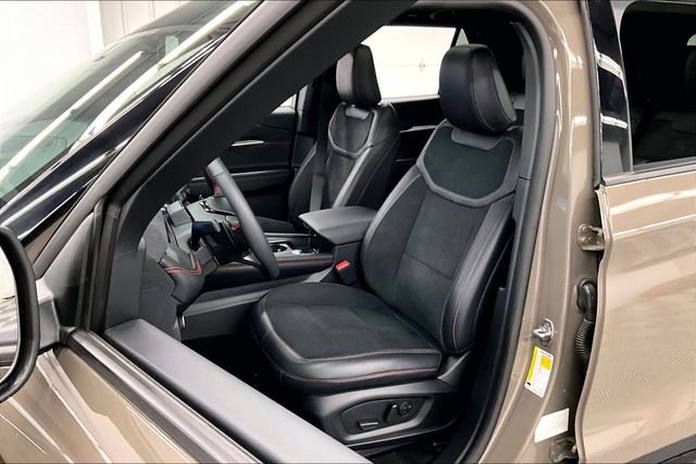 2026 Ford Explorer ST - Photo 24