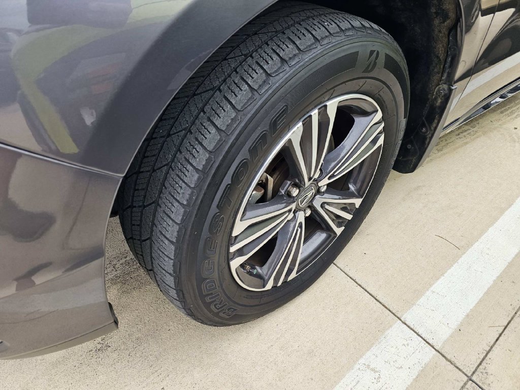Used 2018 Gray Acura 3.5L image 10