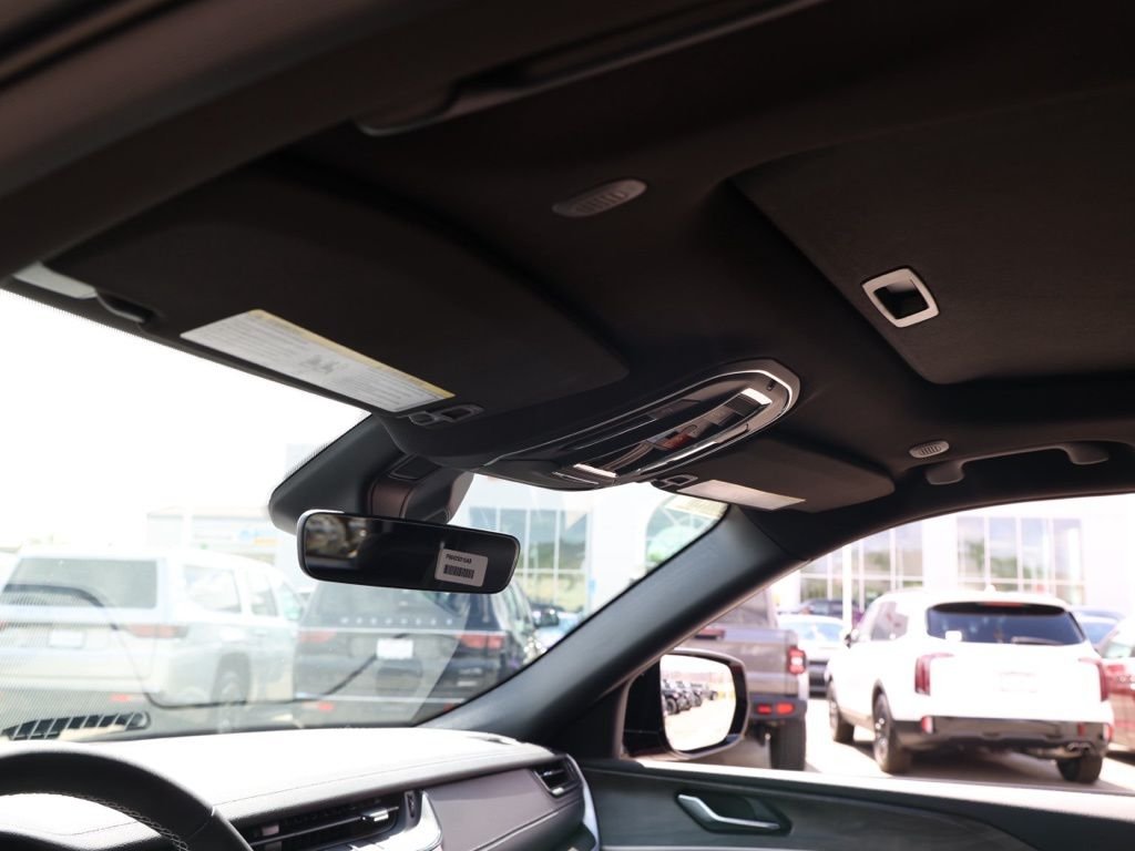 New 2026 Velvet Red Pearl-Coat Exterior Paint Jeep Laredo Altitude image 12