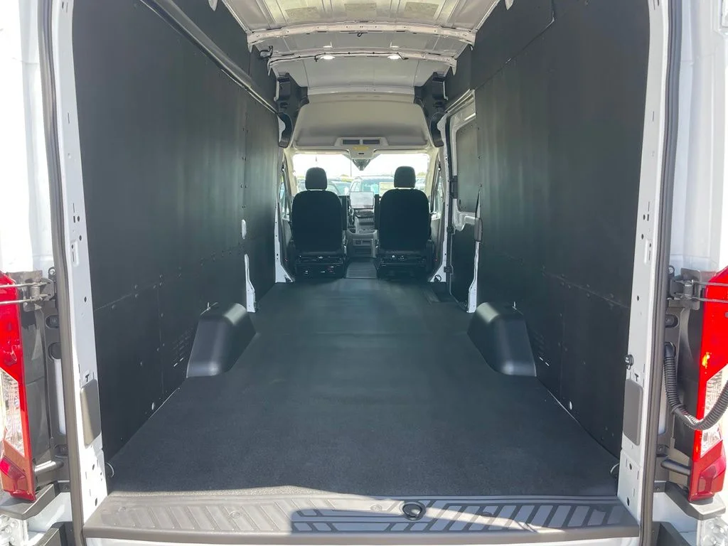 New 2026 Oxford White Ford Cargo Van image 33