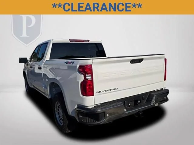 New 2026 Summit White Chevrolet WT image 8