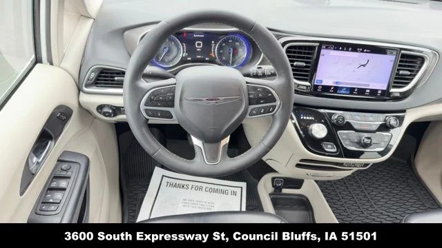 Used 2023 White Chrysler Touring L image 25
