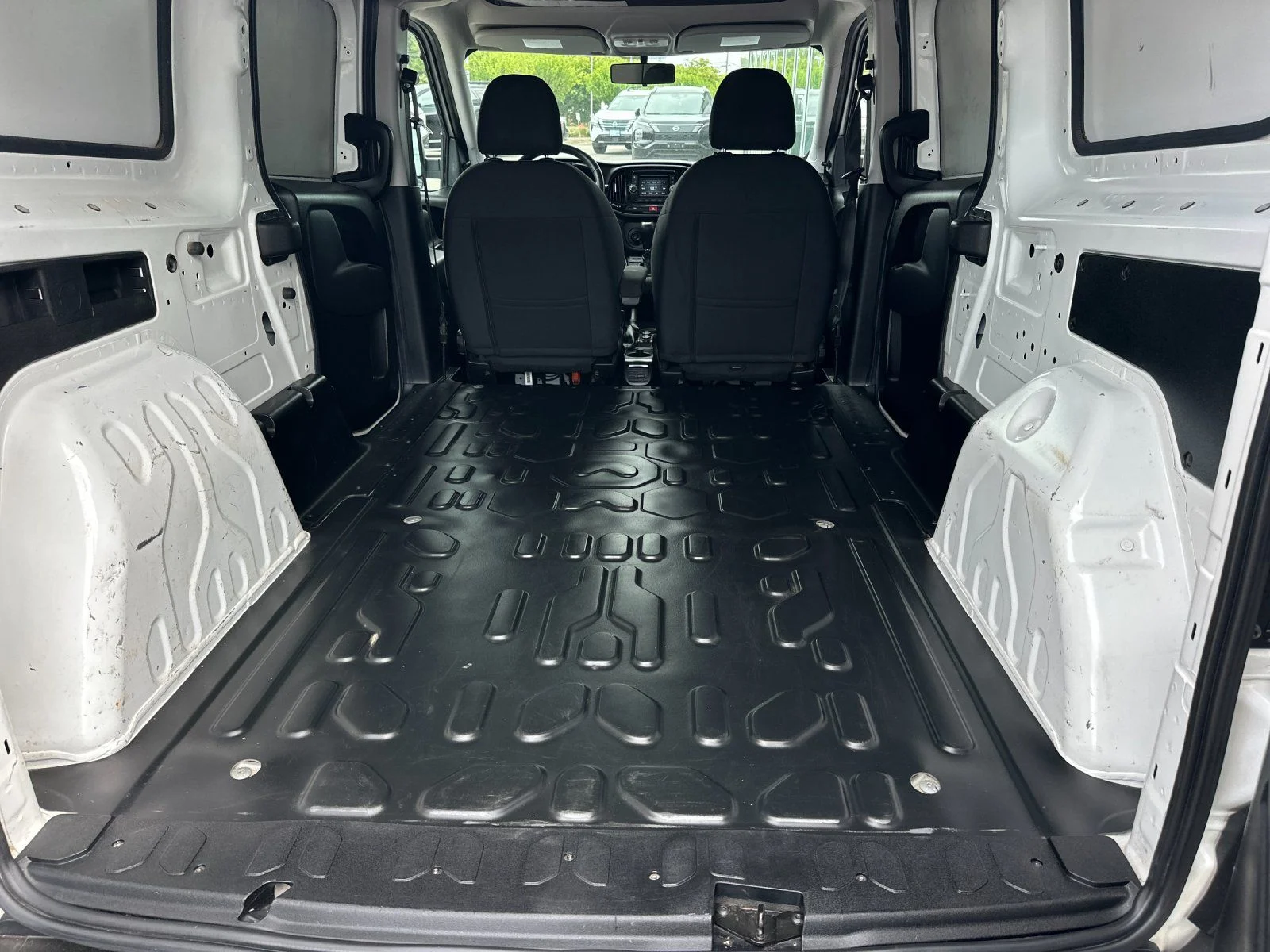 Used 2017 Bright White Ram Tradesman image 15
