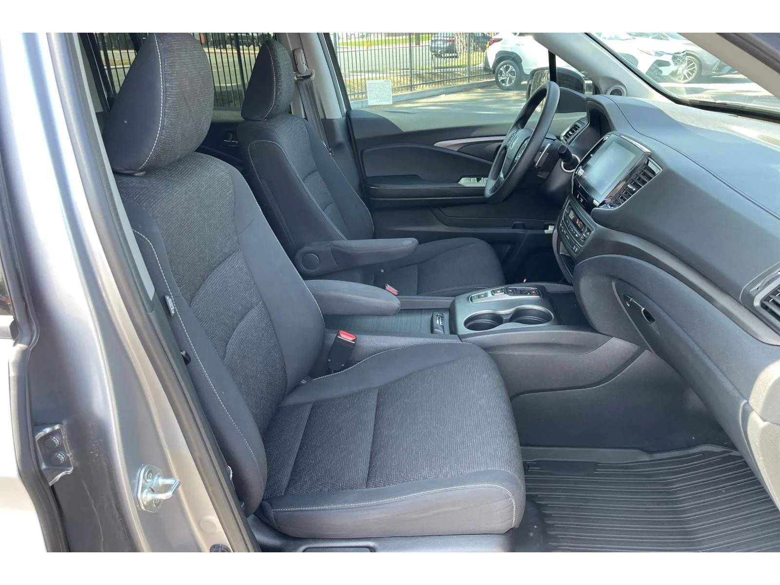 Used 2022 Lunar Silver Metallic Honda Sport image 18