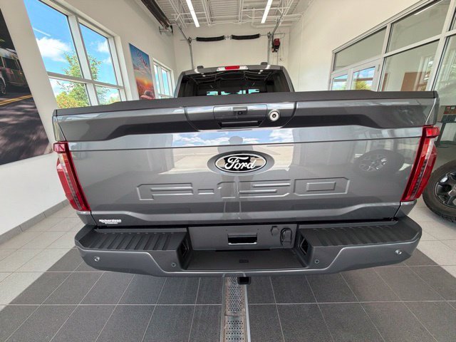 New 2026 Carbonized Gray Metallic Ford XLT image 10