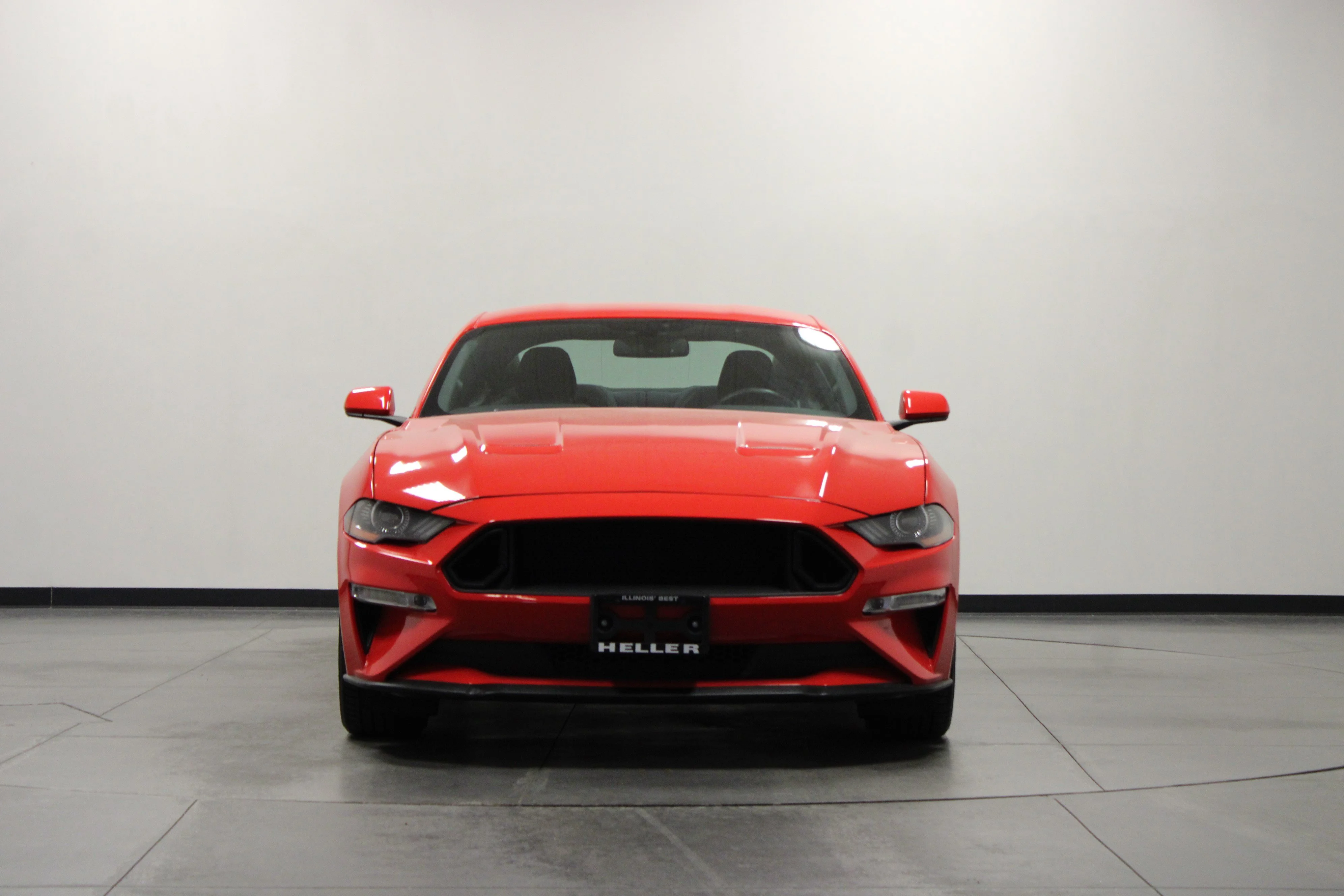 Used 2018 Race Red Ford GT image 9